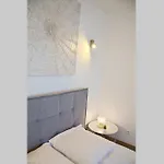 Dolmen Adrien 4 شقة