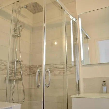 Apartment Dolmen Adrien 4 *