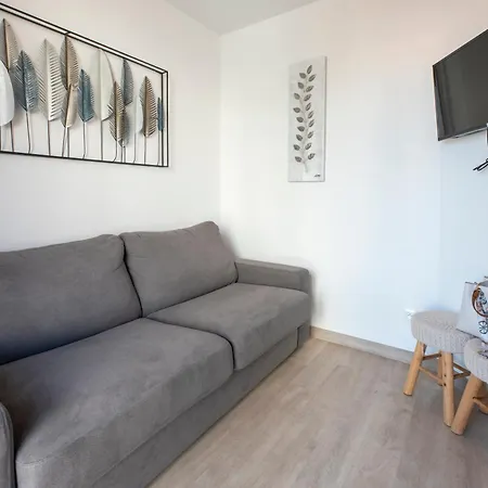 Dolmen Adrien 4 *
