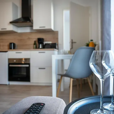 Apartment Dolmen Adrien 4 *
