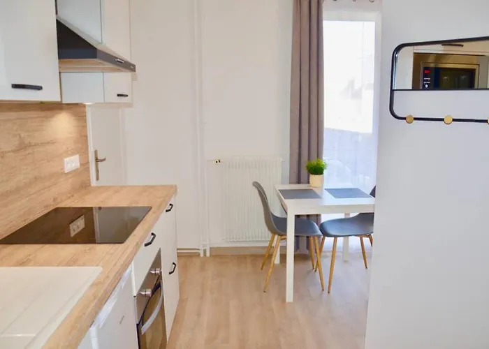 Dolmen Adrien 4 图尔