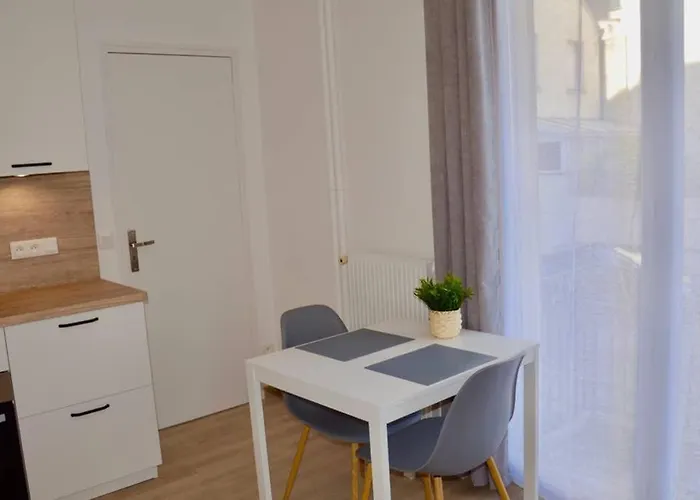 Dolmen Adrien 4 Apartman *